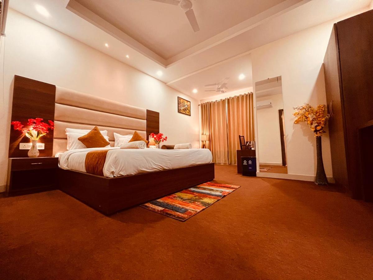 Hotel The Pacific Grand, Haridwār Esterno foto