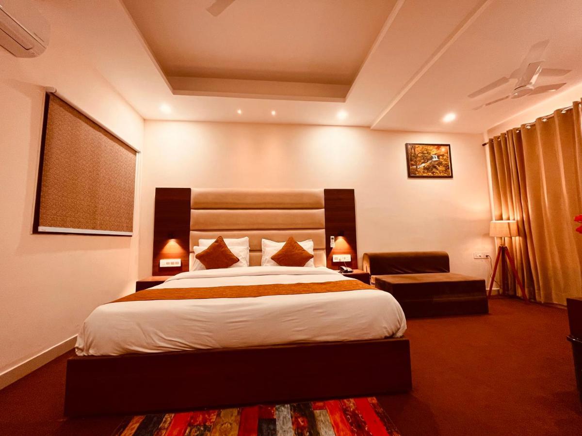 Hotel The Pacific Grand, Haridwār Esterno foto