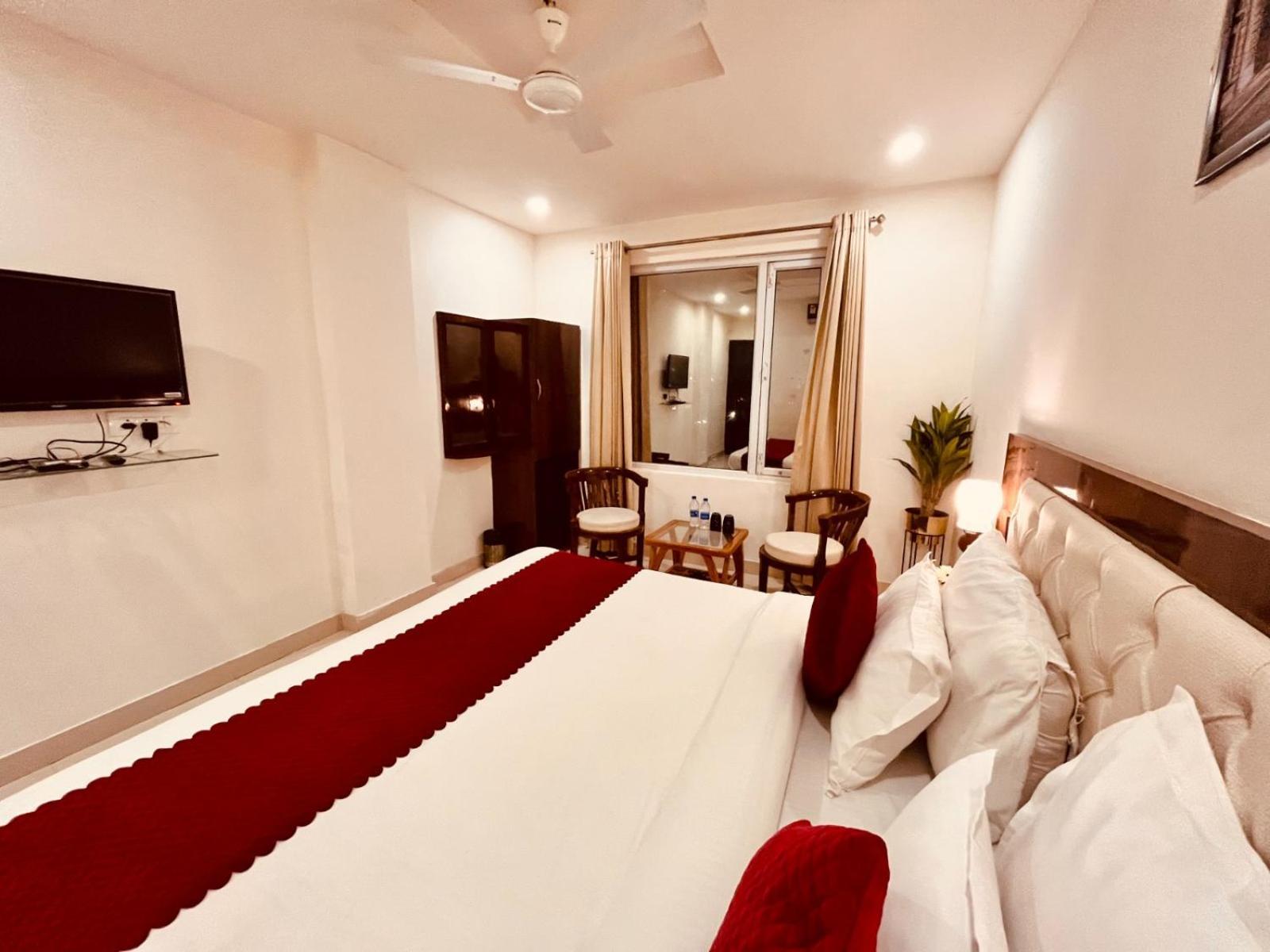 Hotel The Pacific Grand, Haridwār Esterno foto