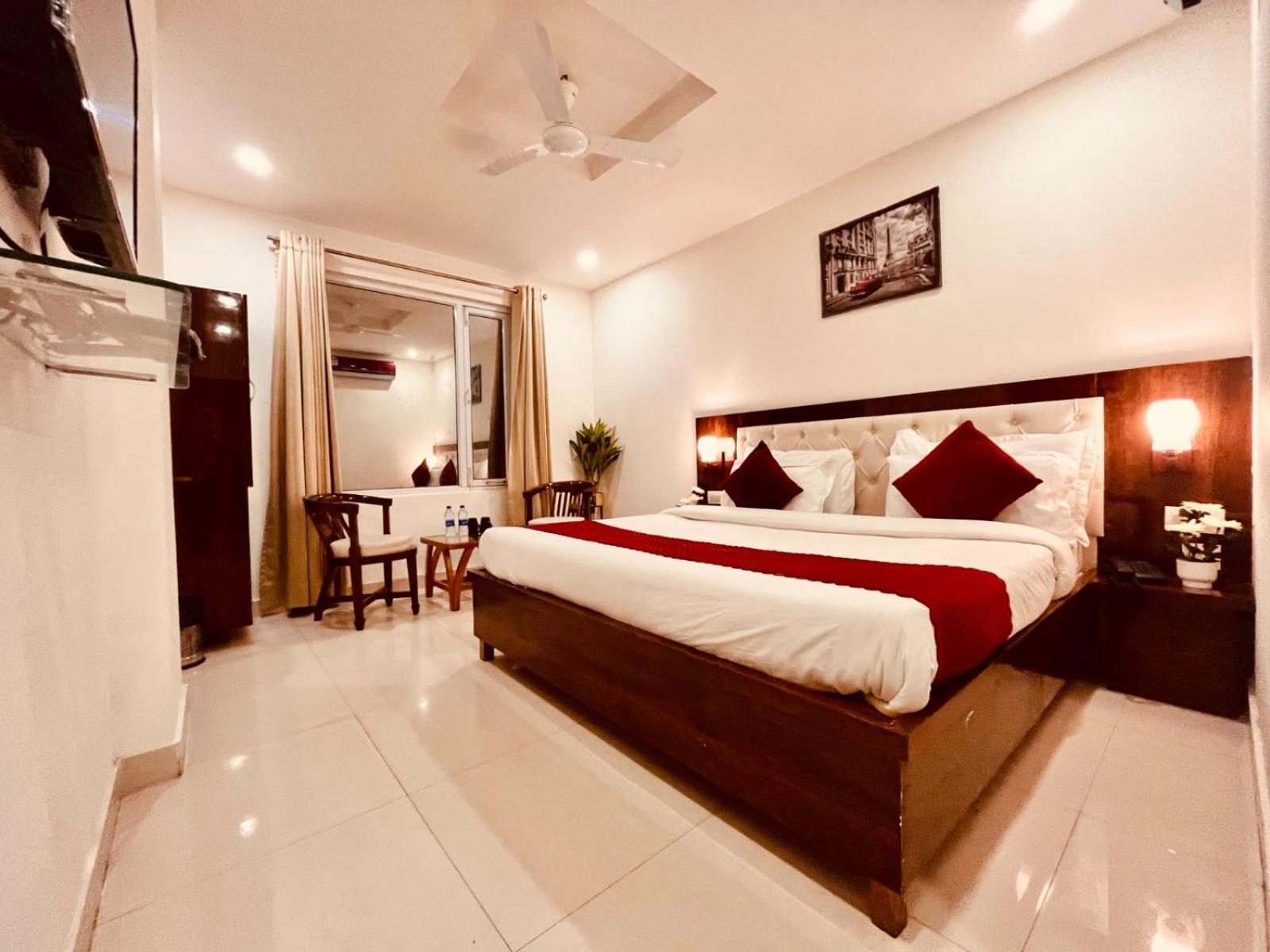 Hotel The Pacific Grand, Haridwār Esterno foto