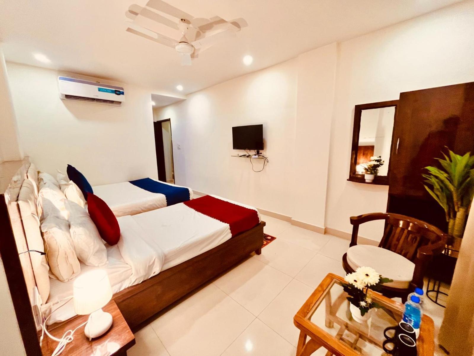 Hotel The Pacific Grand, Haridwār Esterno foto